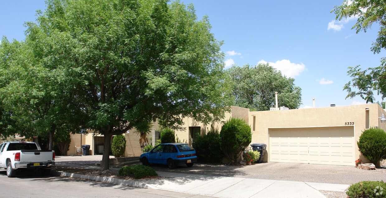 Building Photo - 5317-5333 Heritage Way NE