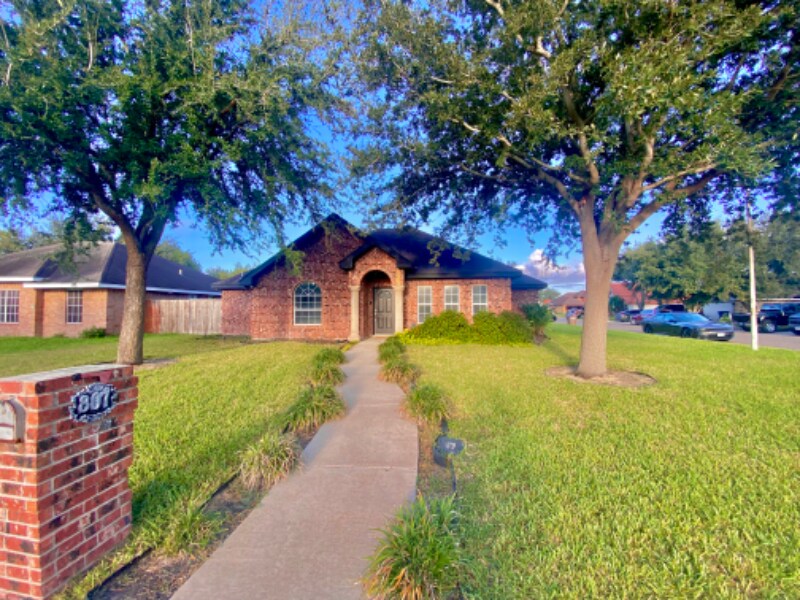 Foto principal - 807 Perch Ave