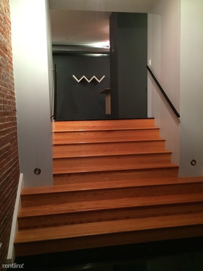 Building Photo - 2 br, 2 bath Condo - Barton Street Lofts 202