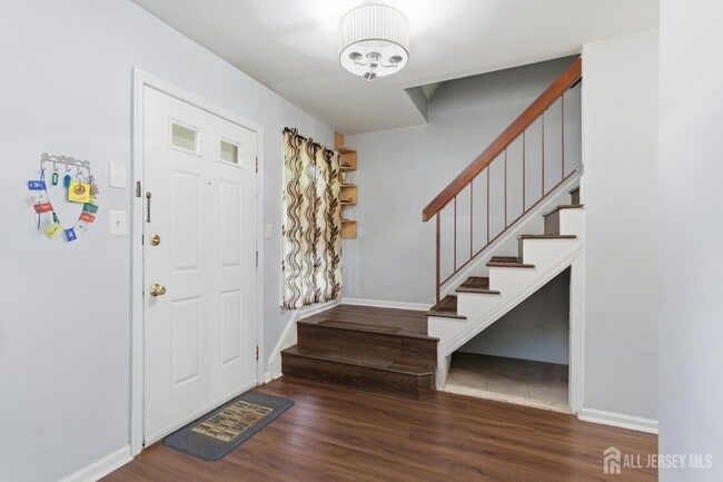 Building Photo - 2804 Cricket Cir