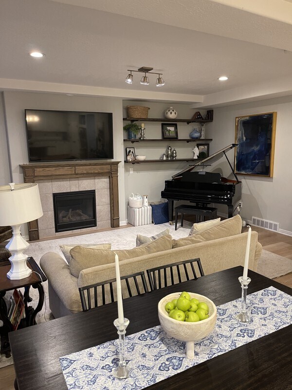 Foto del edificio - 3772 Grassy Meadow Dr