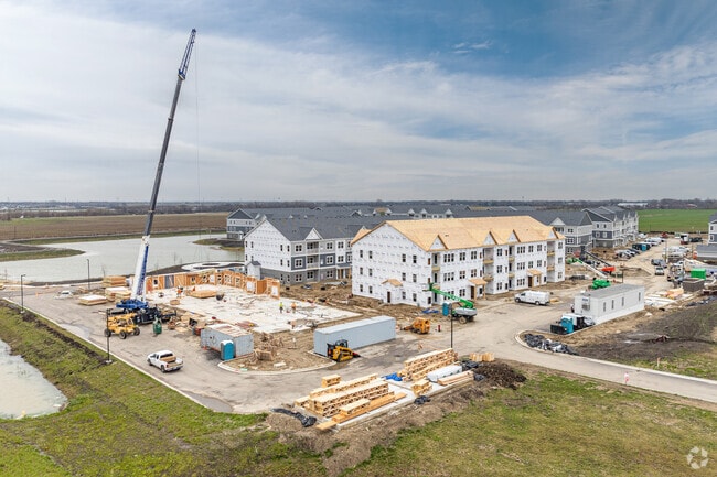 Building Photo - Emblem Oswego