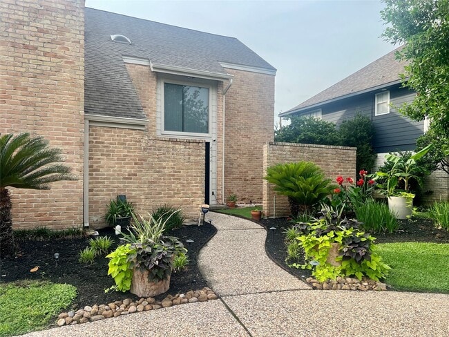 Building Photo - 6726 Saffron Hills Dr