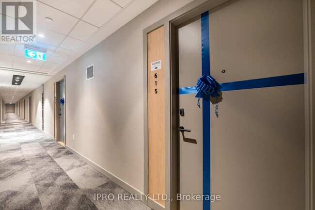 Photo du bâtiment - 770-770 Whitlock Ave