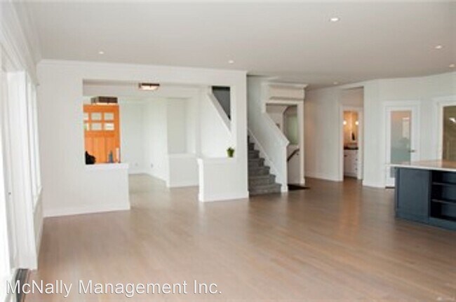 Building Photo - 4 br, 3 bath House - 4212 N Waterview Street