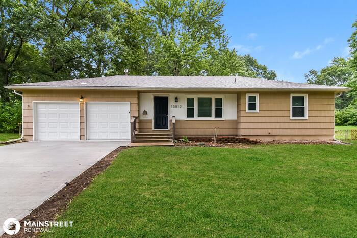 Foto principal - 10812 E 66TH TER, RAYTOWN, MO 64133