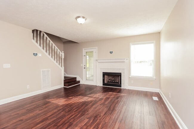 Building Photo - 693 Almondwood Pl