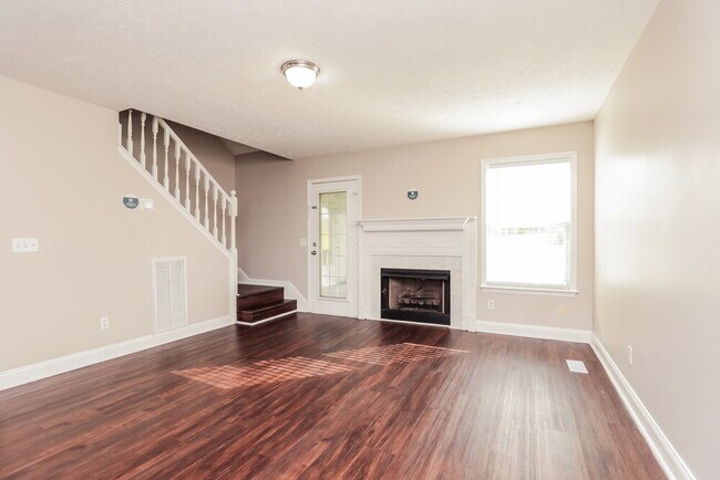 Foto del edificio - 693 Almondwood Pl