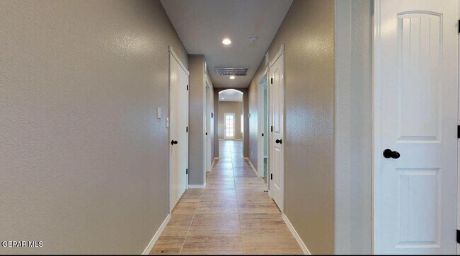 Foto del edificio - 13661 Mill Hill Ct