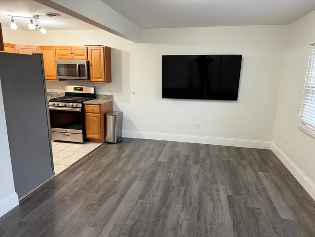 Building Photo - 441 West Virginia Ave.