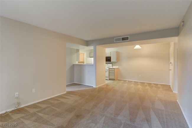 Building Photo - 7885 W Flamingo Rd