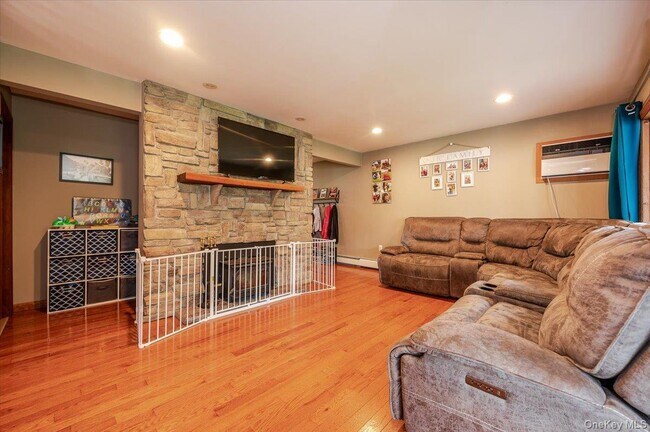 Foto del edificio - 5 Stonecutter Rd