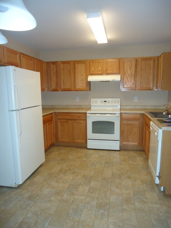 Building Photo - 1114 Savin Lndg