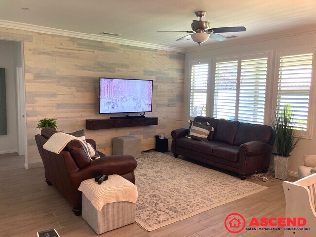 Building Photo - Elegant 3BD/2.5BA Home with Office Space in the Prestigious Highgate HOA Community!