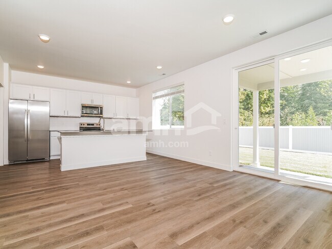 Foto del edificio - 7722 Selah St SW
