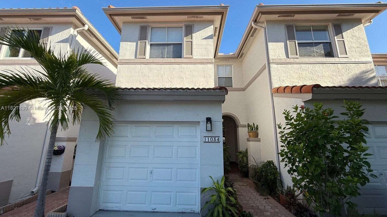 Foto principal - 11034 NW 43rd Ter