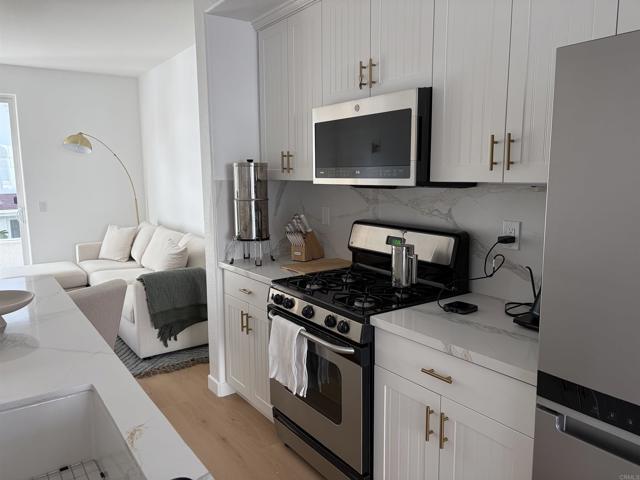 Building Photo - 815 Harbor Cliff Way