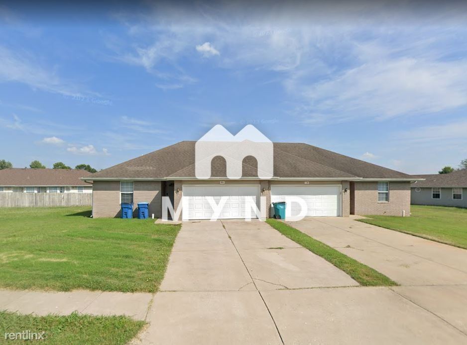 Primary Photo - 2 br, 2 bath House - 720 N Pinewood Ave