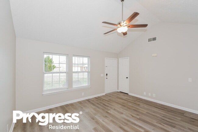 Foto del edificio - 891 Lavergne Ln