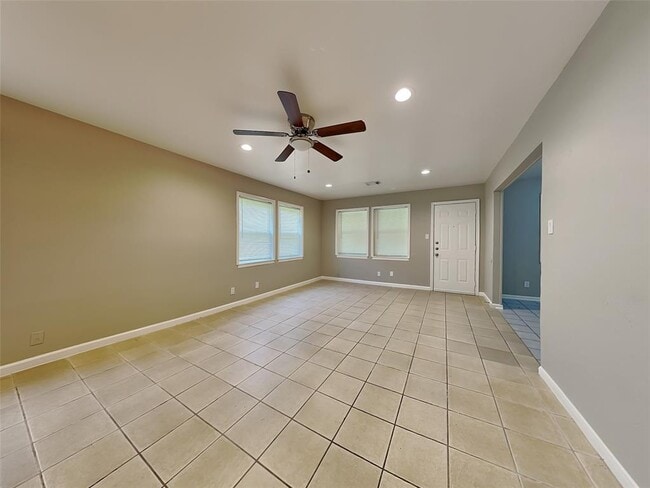 Building Photo - 29623 Raestone St
