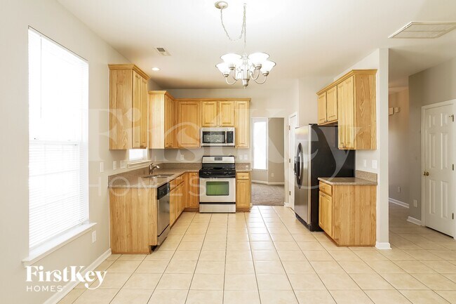 Foto del edificio - 6101 Elderbush Dr