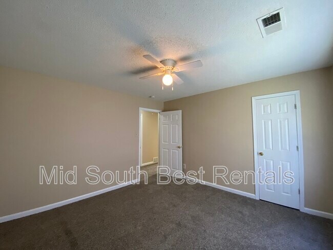 Building Photo - 3840 Joest Dr
