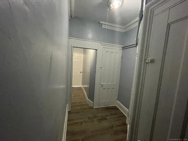 Building Photo - 34 Park St