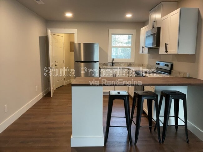 Foto del edificio - 625 Rivermont Rd