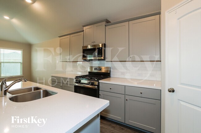 Foto del edificio - 301 Saguaro Dr