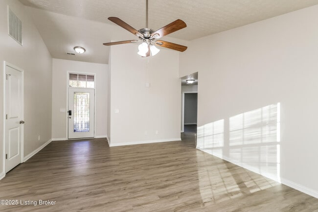 Building Photo - 7115 Blue Stream Ct