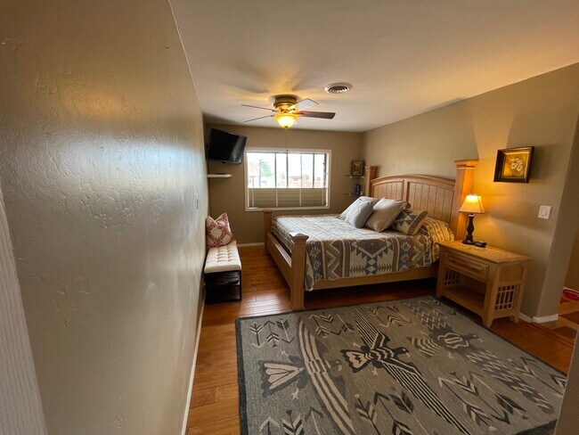 Building Photo - 120 Cochise Dr