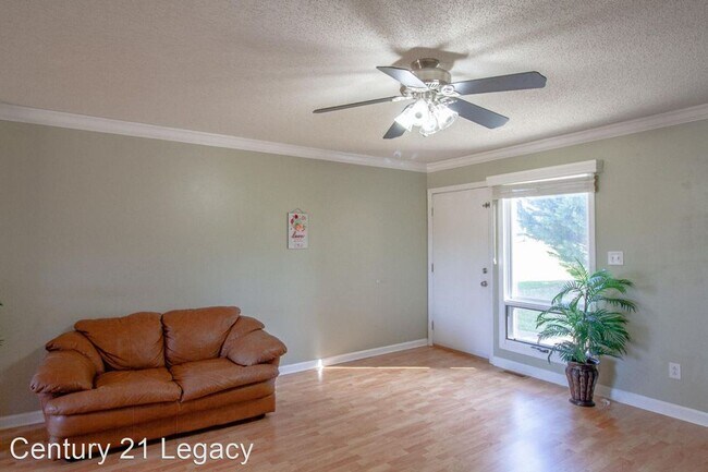 Foto del edificio - 2 br, 1.5 bath House - 2522 E Lakeview Drive