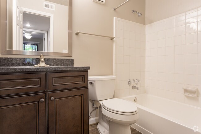 1BR, 1BA - 1040 SF - Calibre Woods