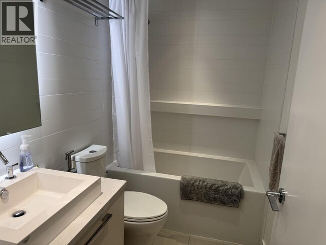 Building Photo - 7358 Edmonds St