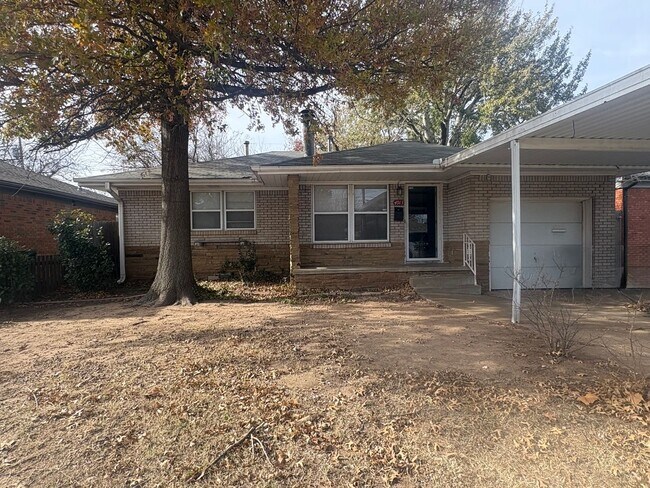 Foto del edificio - Three bedroom home in NW OKC