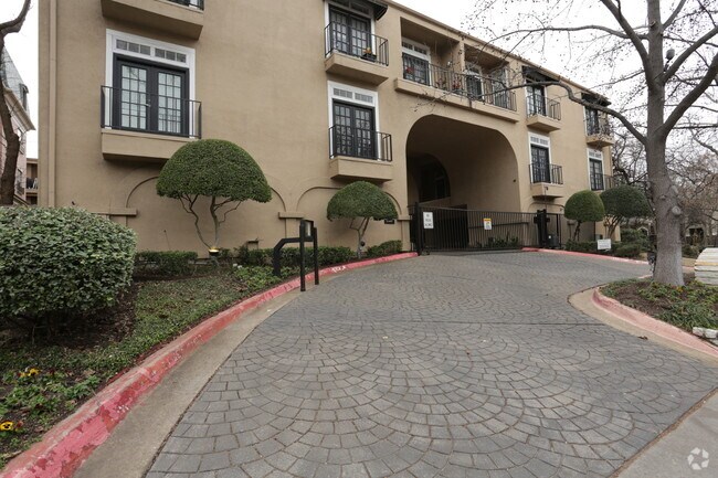 Colonnade At Turtle Creek Apartments Dallas, TX