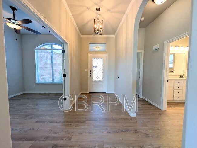 Building Photo - 9609 Hyden Ave