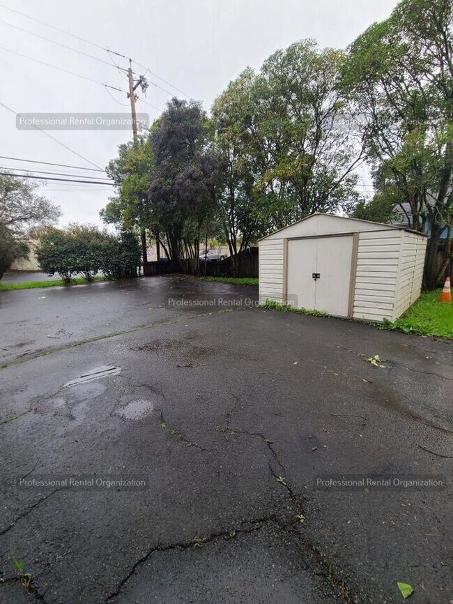 Foto del edificio - "Available Now".......... one-bedroom, one-bathroom house located in the heart of Napa Valley!!