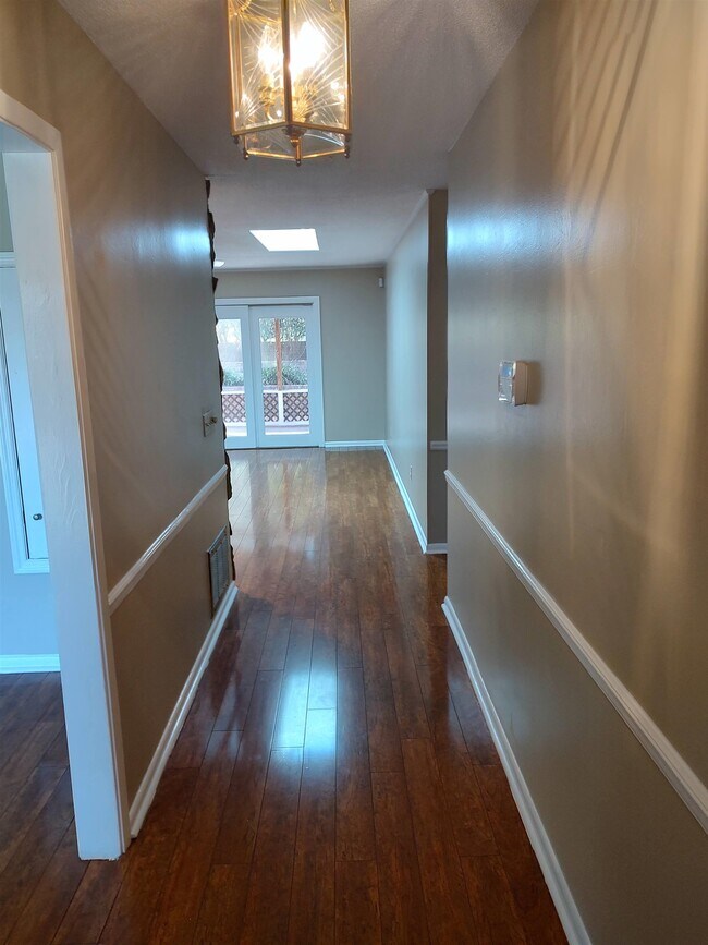 Building Photo - 1533 Woodgate Way