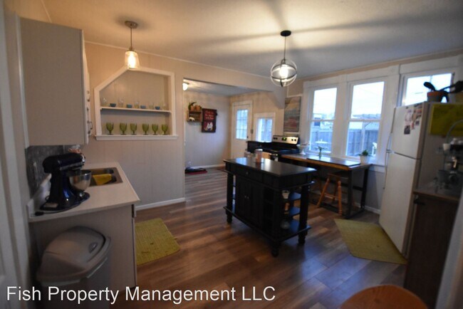Building Photo - 2 br, 1 bath House - 228 S Pennsylvania St