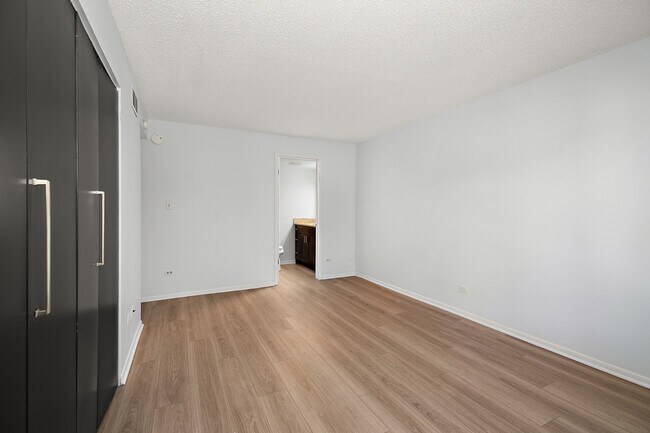 Foto del edificio - 15717 Orlan Brook Dr