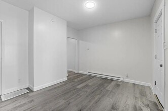 Building Photo - 726 Taylor St