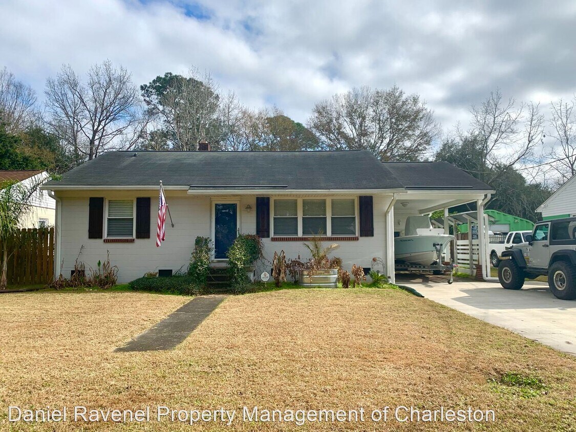 Primary Photo - 3 br, 1 bath House - 326 Stinson Drive