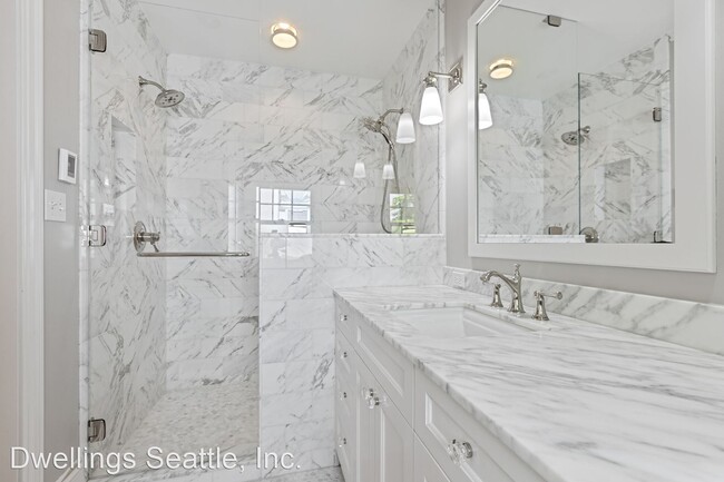 Building Photo - 3 br, 2.5 bath House - 2659 Cascadia Ave S