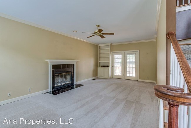 Building Photo - 3 br, 2.5 bath House - 1381 Buckingham Cir.