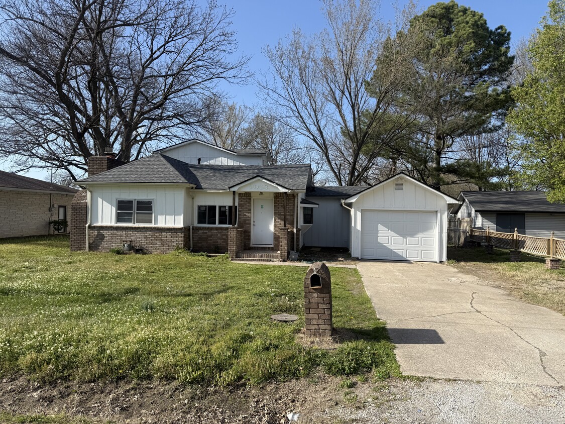 Foto principal - 1013 C St