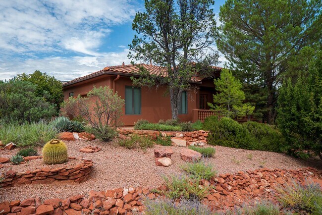 Building Photo - Unfurnished, 1-year long-term rental