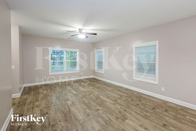 Foto del edificio - 1401 Living Wy