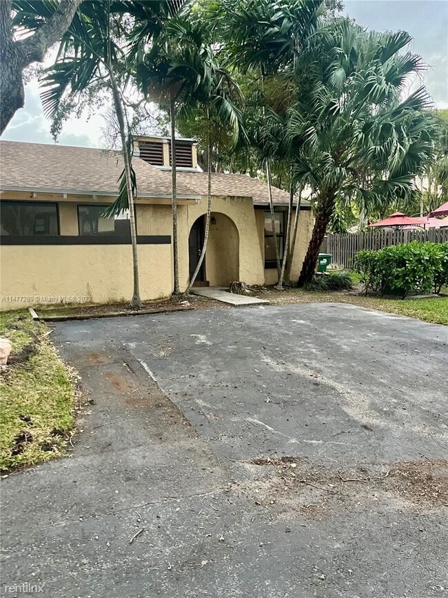 Building Photo - 3 br, 2 bath House - 6916 SW 127th Ct