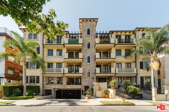 Building Photo - 1835 Pandora Ave